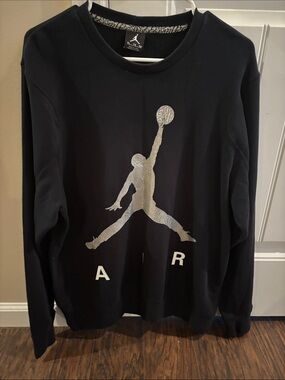 Jordan Men's Black Crewneck Sweatshirt with Silver Jumpman